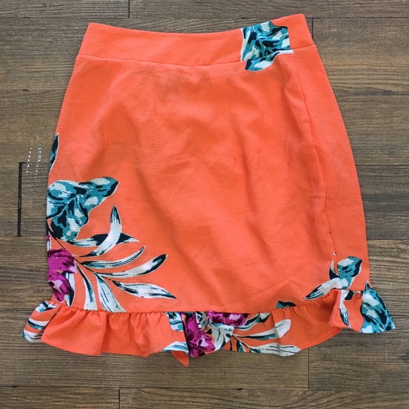 CHAROLETTE RUSSE SKIRT - Picture 2 of 2